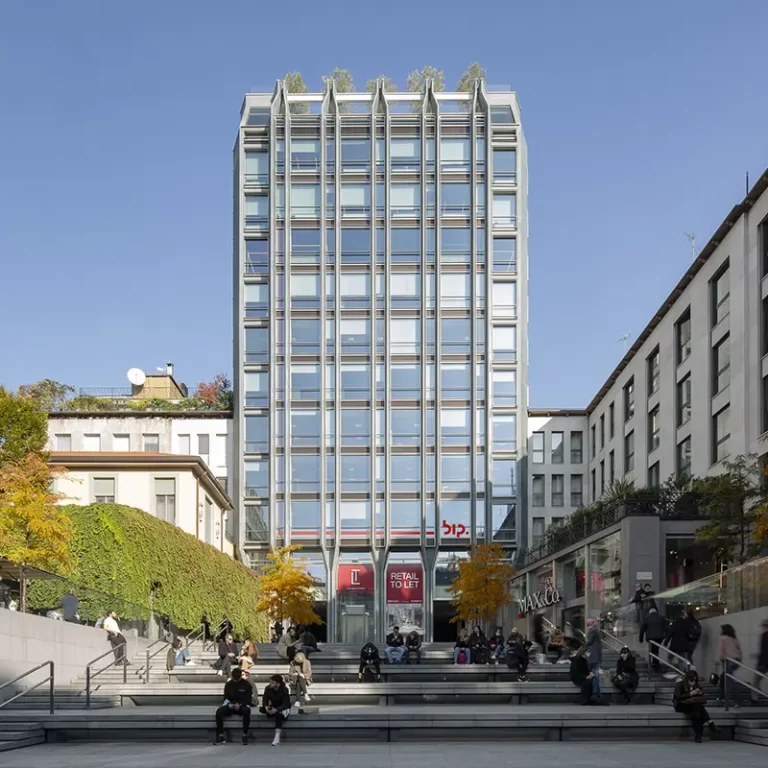 The Liberty Tower - Piazza del Liberty Milano