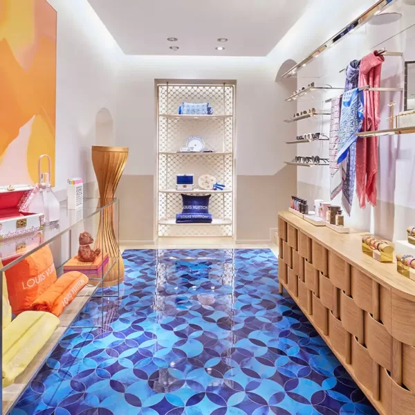 Louis Vuitton Women Store Portofino